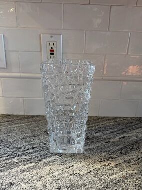 Tiffany & Co. Cristal Sierra Rock Vase 9.5” High 4.5 X4.5 “
